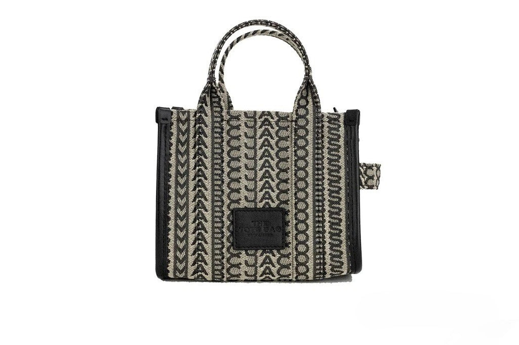 MARC JACOBS