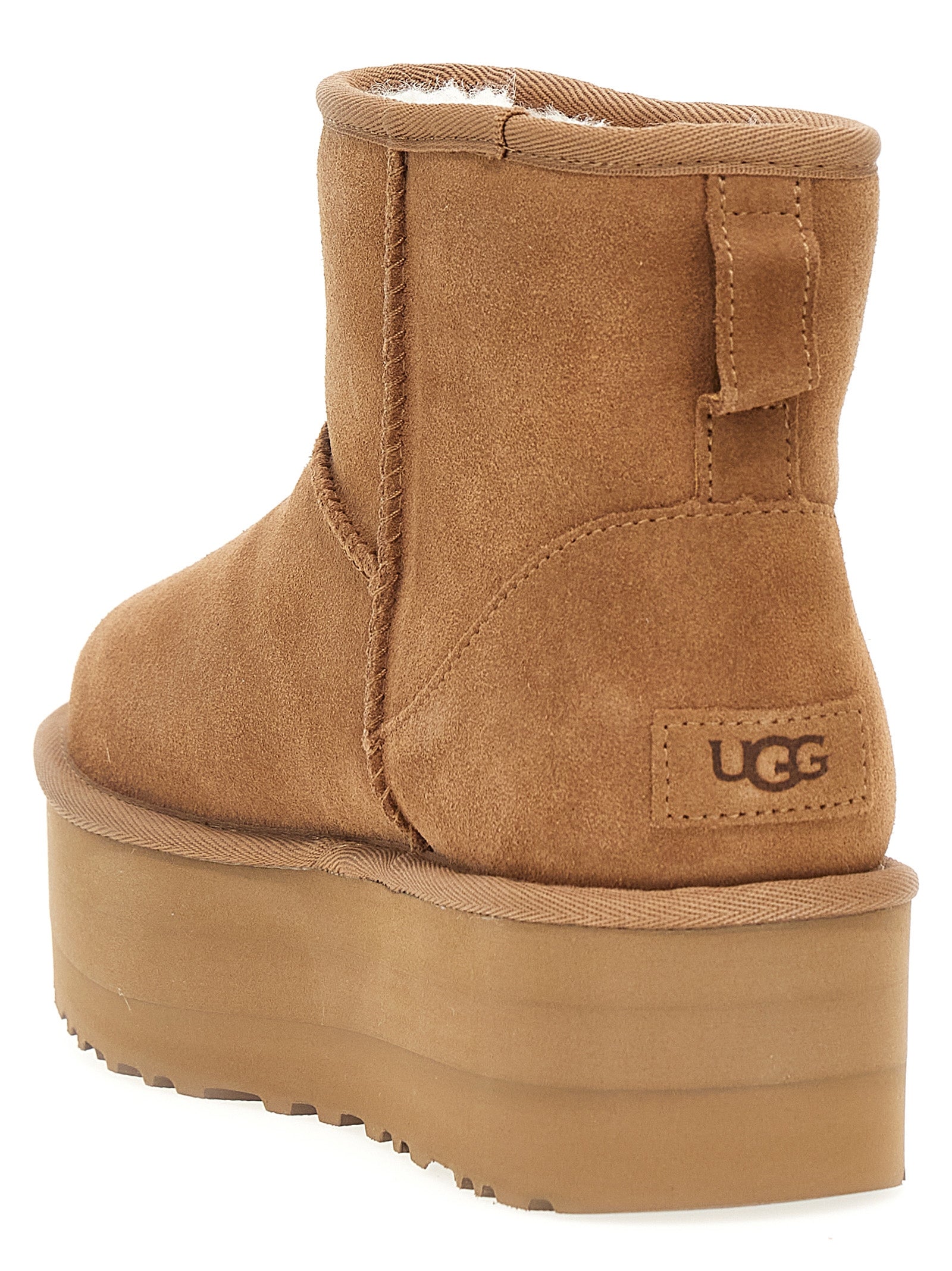 UGG