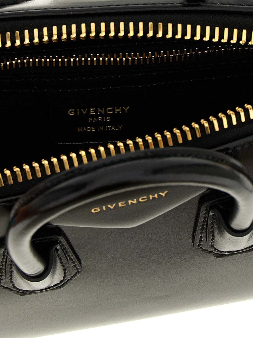 GIVENCHY